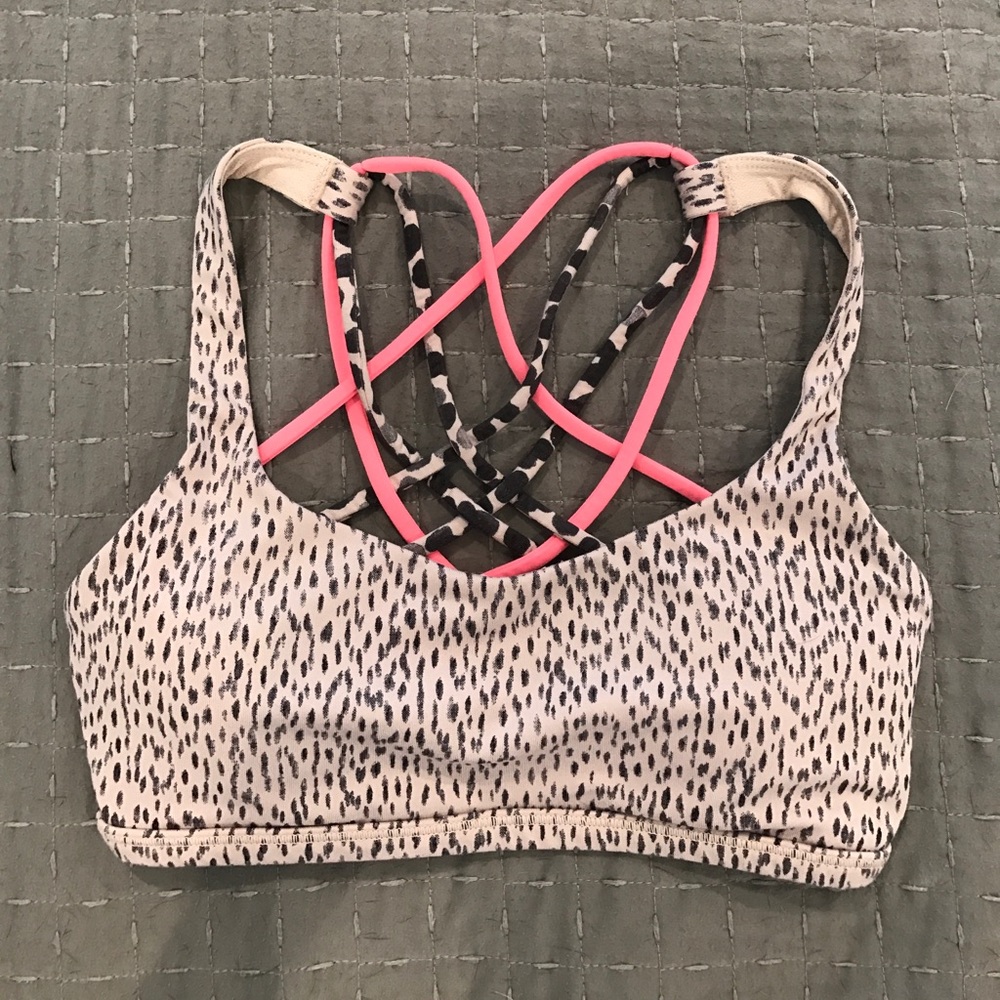 Lululemon Free to be wild sports bra