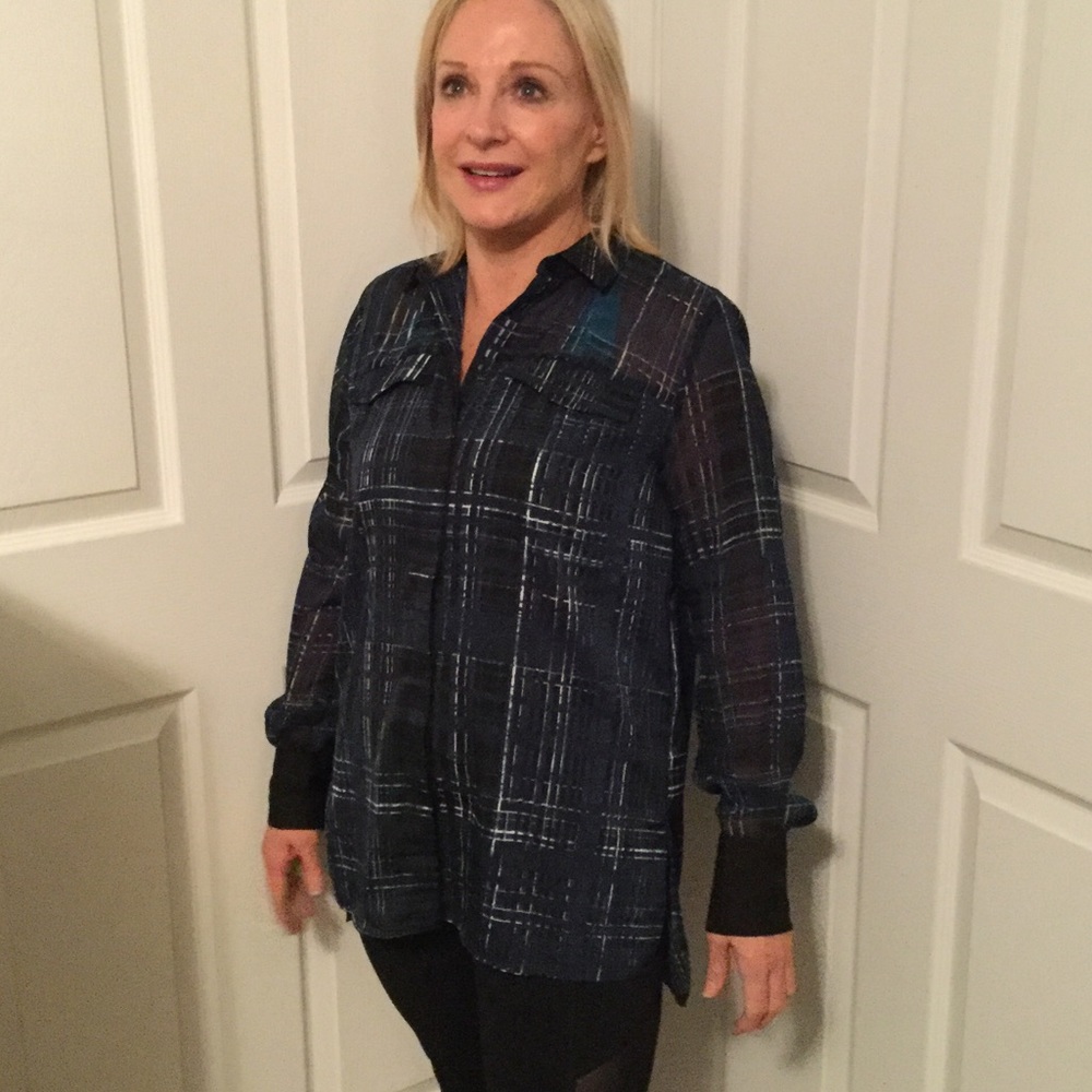 Vera wang long sleeve blouse