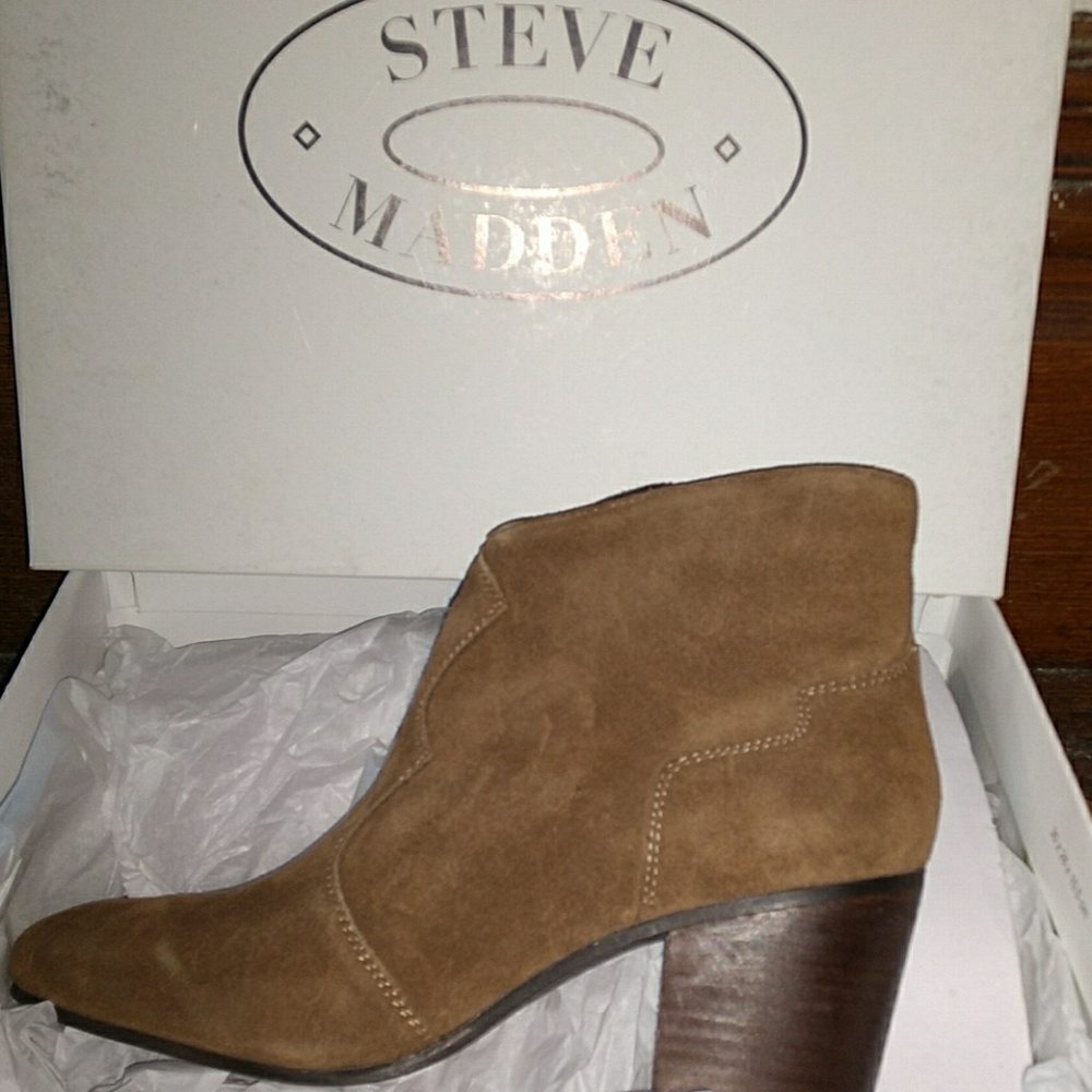 Steve Madden Rooney