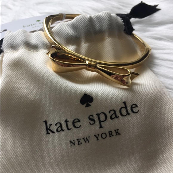 Kate Spade ♠️ Love Notes Bangle in Gold - Picture 2 of 5