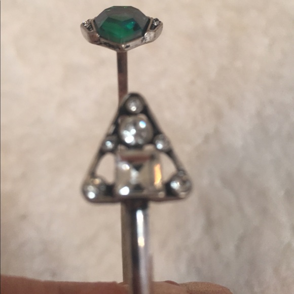 2/$25⭐️ Silver & Green Vintage Look Cuff Bracelet - Picture 6 of 7