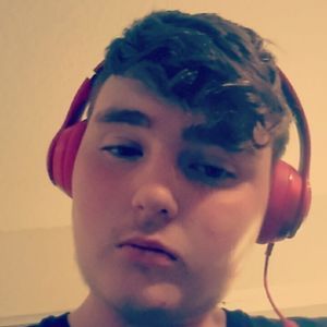 Meet your Posher, Logan