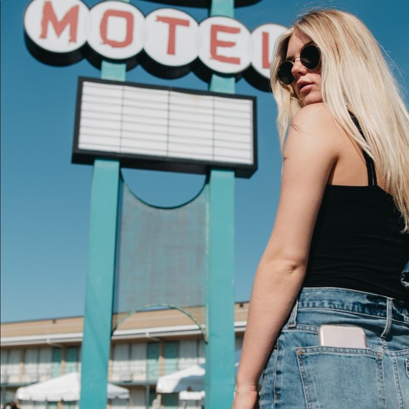 Meet your Posher, Harli - Picture 7 of 8