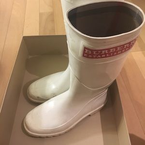 Burberry rain boot white