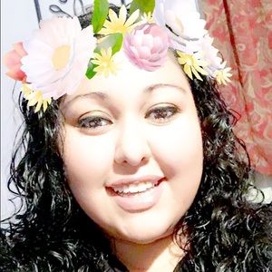 Meet your Posher, Aida