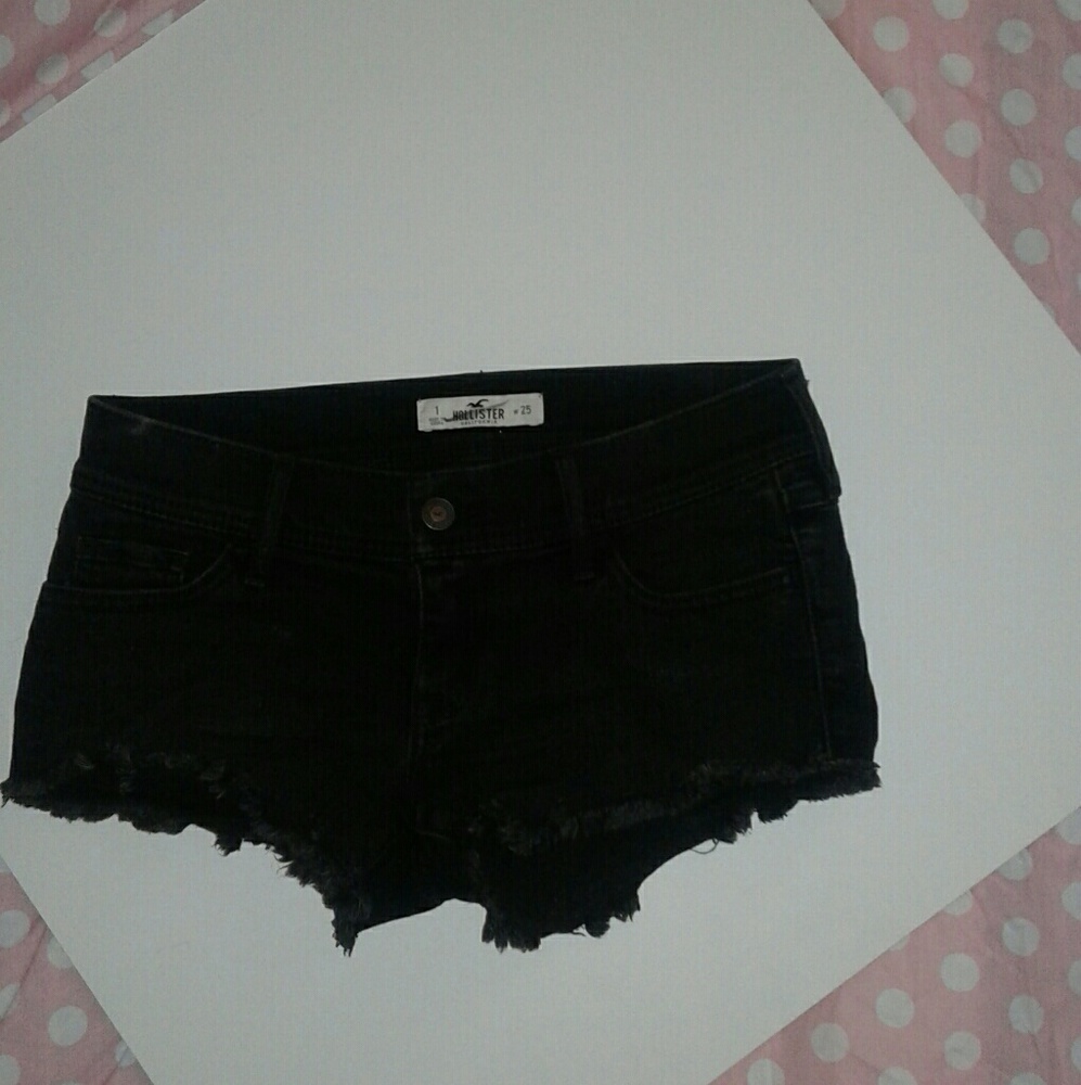 Hot black jean shorts