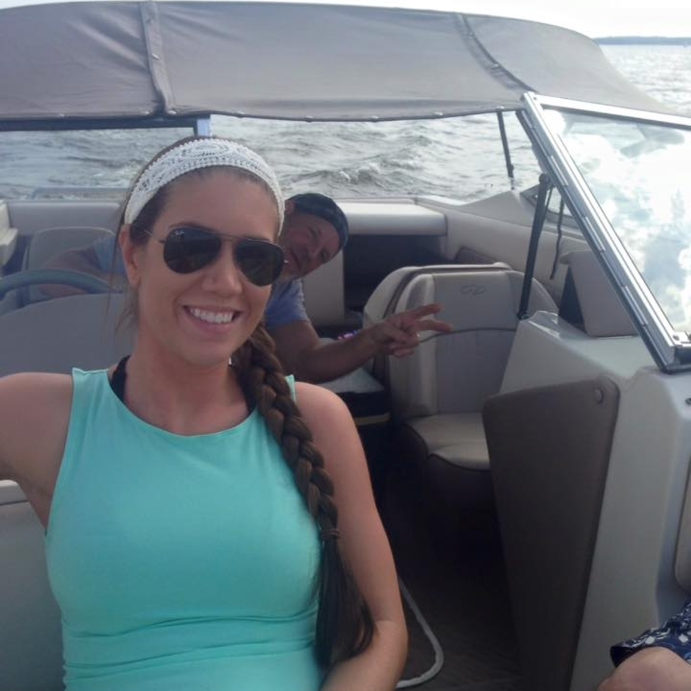 Meet your Posher, Alyson