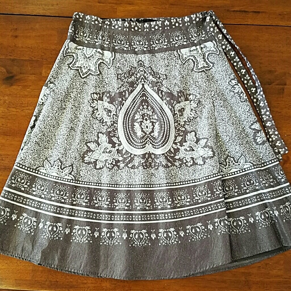 BCBG Wrap skirt