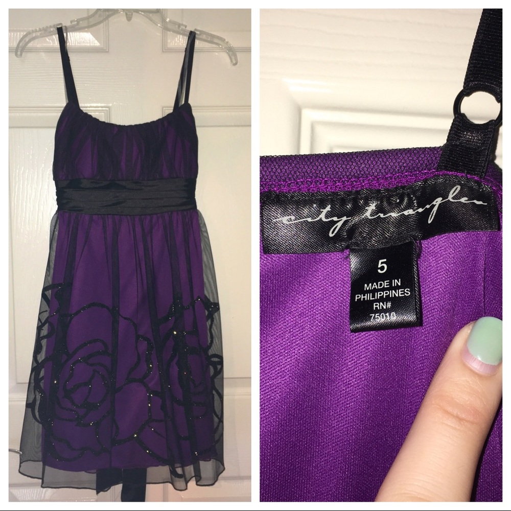 Juniors purple dress