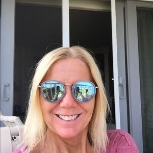 Meet your Posher, Gail