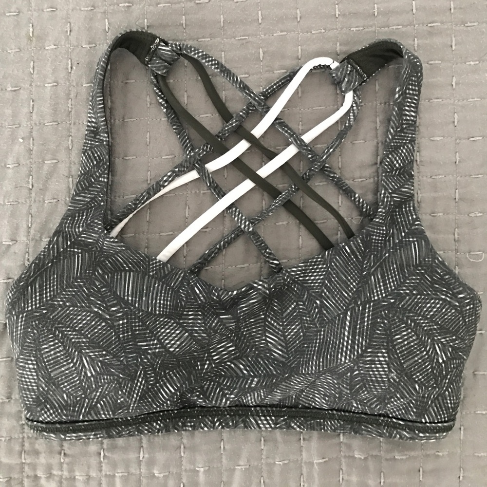 Lululemon free to be wild sports bra