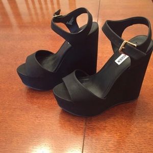 Black Steve Madden wedges
