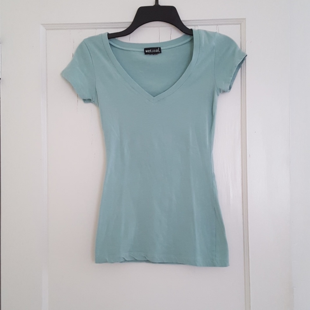 Mint colored v-neck stretch tee