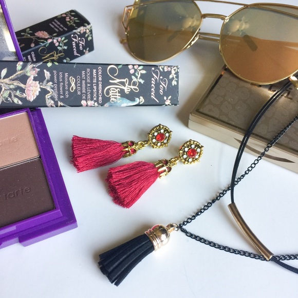 Crimson red bronzed tassel drop dangle earrings - Picture 2 of 7