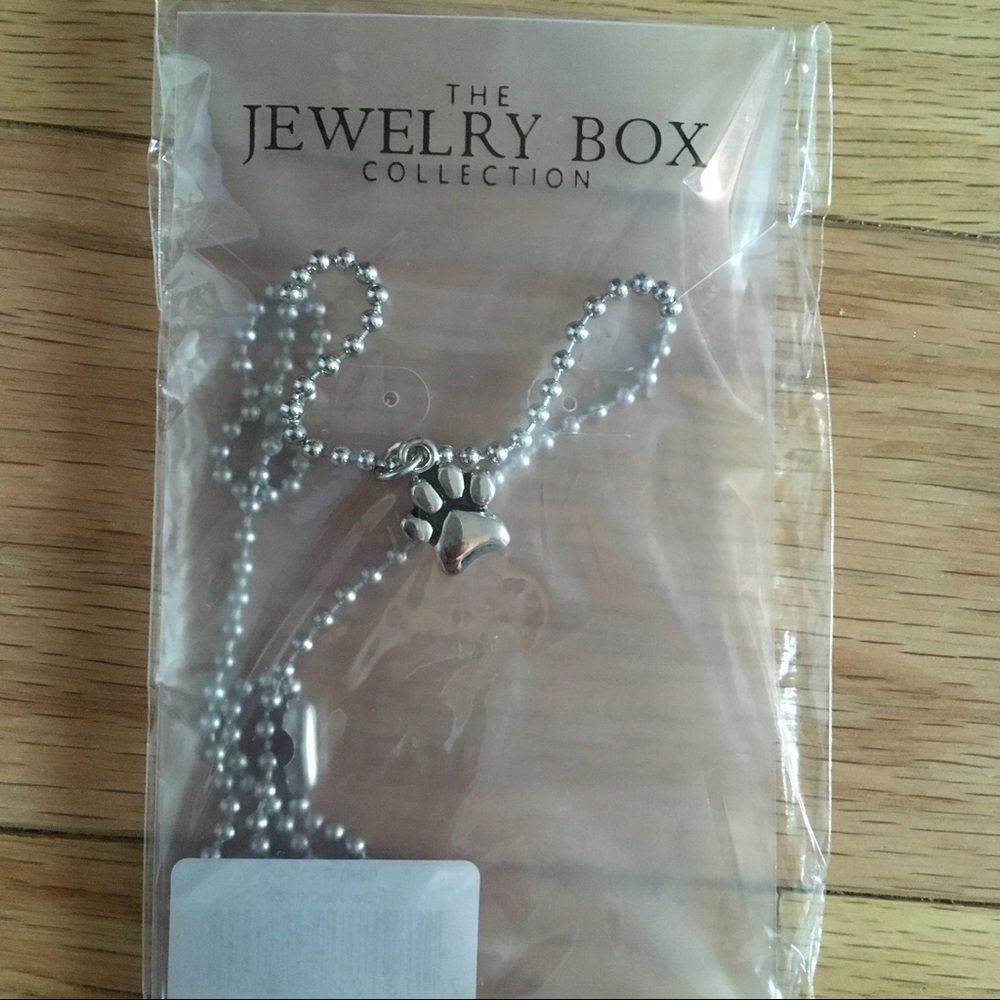 FREE W/ ANY PURCHASE Paw Print Necklace