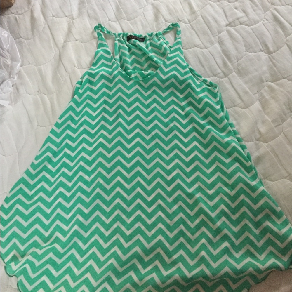 Chevron Top