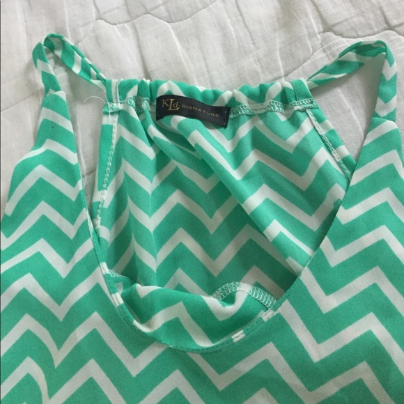 Chevron Top - Picture 2 of 2