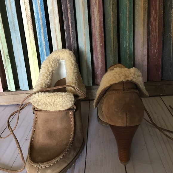 Trending Booties - Picture 2 of 4