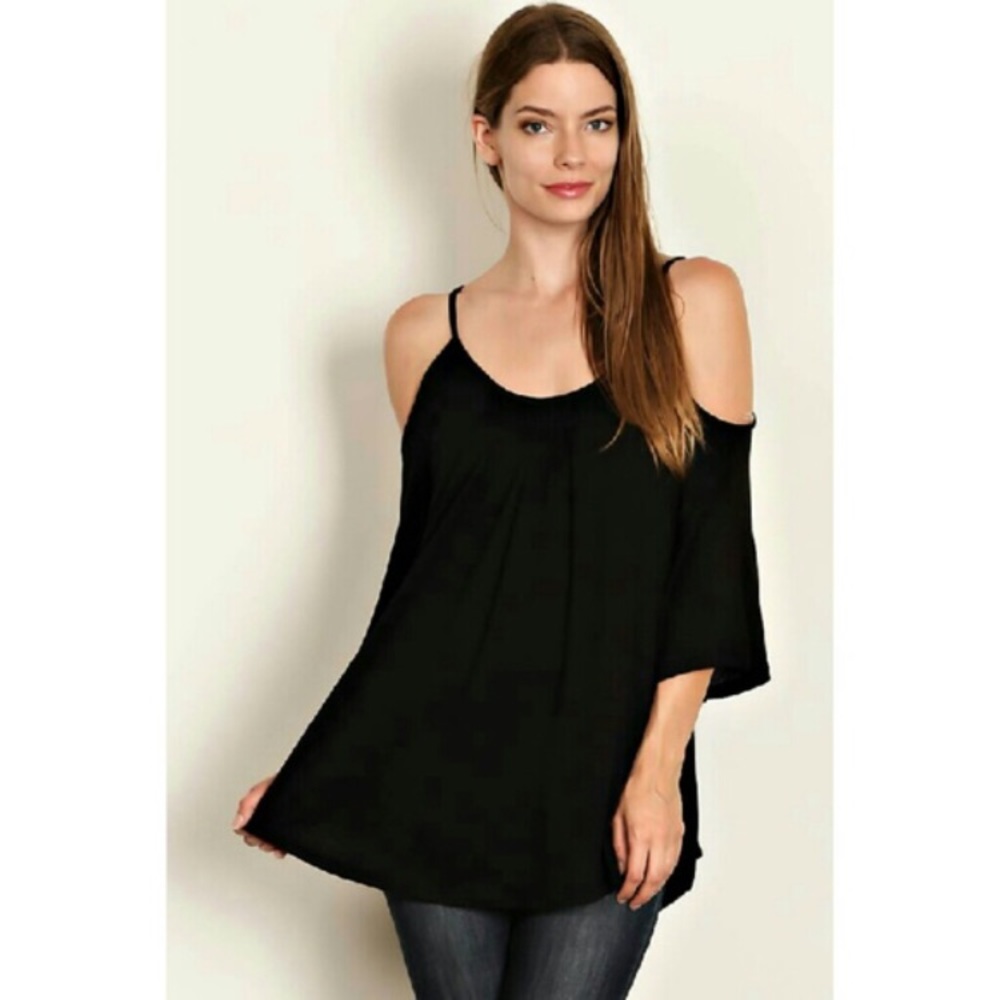 💥NWT Black Cold Shoulder Tunic by Fashionomics💥