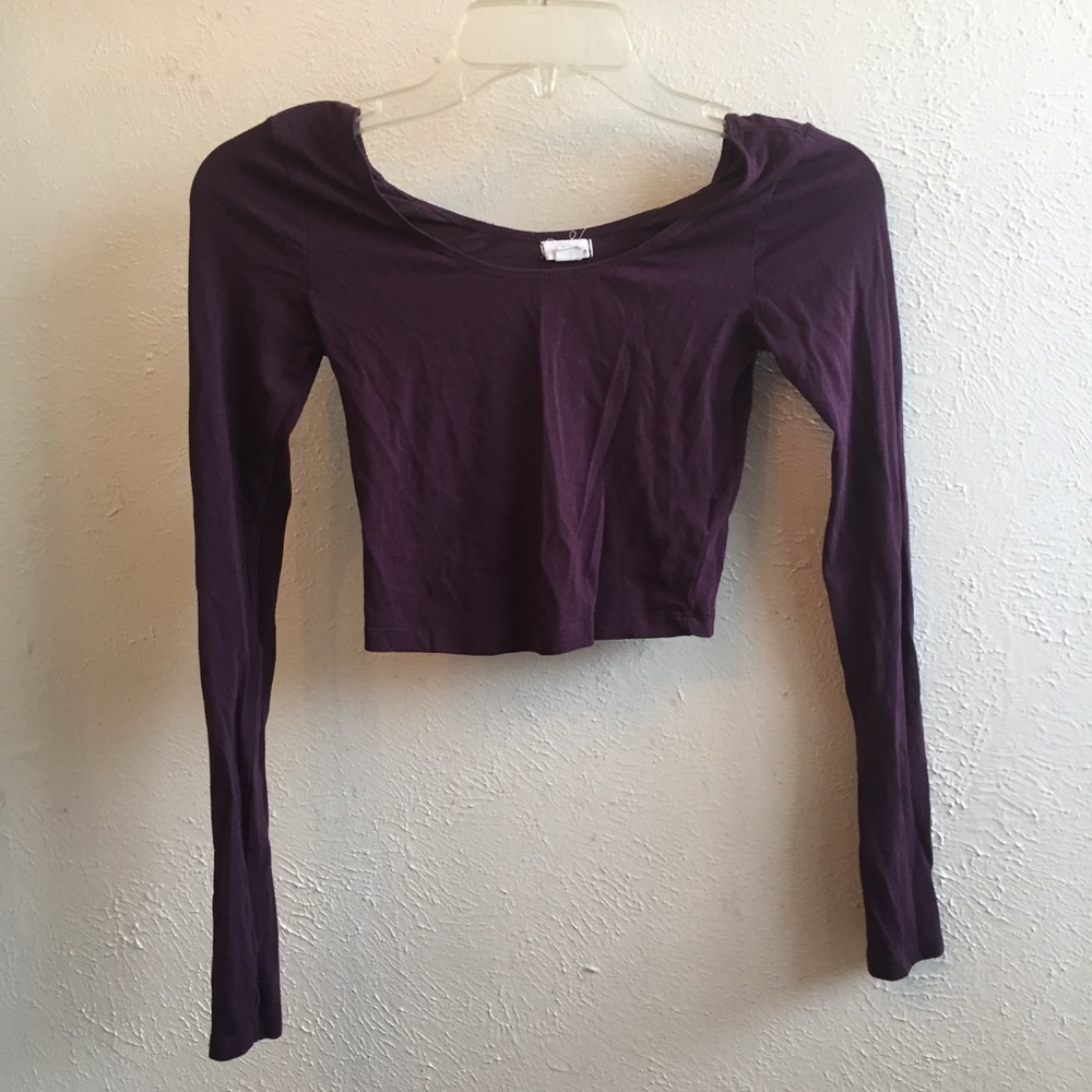 ✨SOLD✨ garage crop top