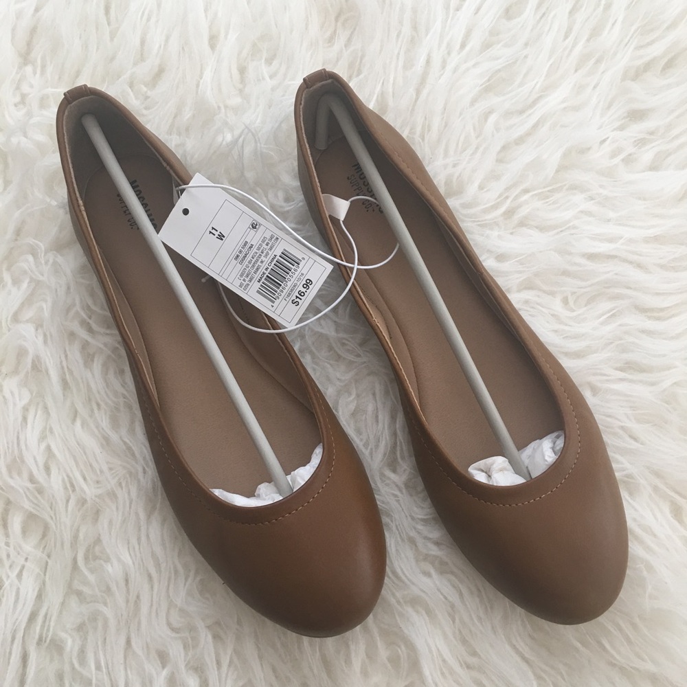 NIB Mossimo Ona Flats Wide Width in Cognac