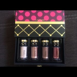 Mac Nutcracker Sweet Bronze Pigments & Glitter Kit
