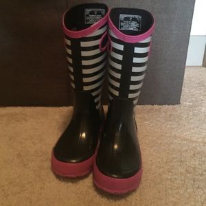 Bags Rainboots kids girls size 11. Pink w stripes