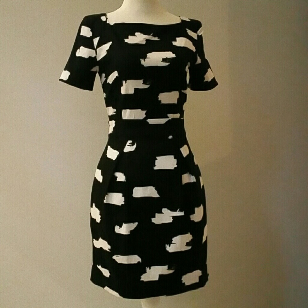 French Connection black and white size 4