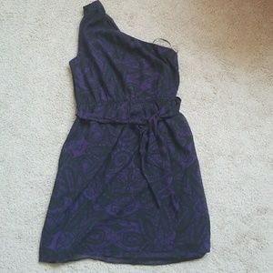 Express one shoulder dress size medium