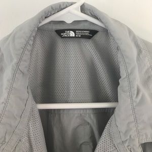 Light gray button up short sleeve shirt