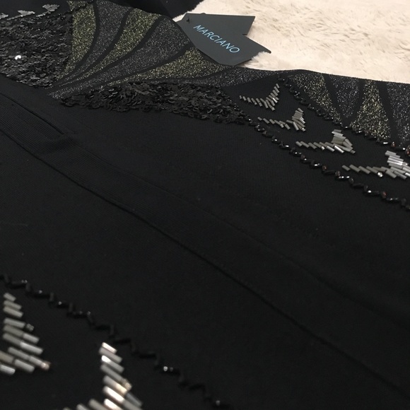 Winter is coming!  The black dress. - Picture 4 of 4