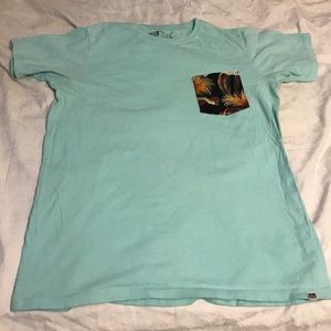 Reef shirt size Large