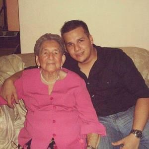 Meet your Posher, Dennis