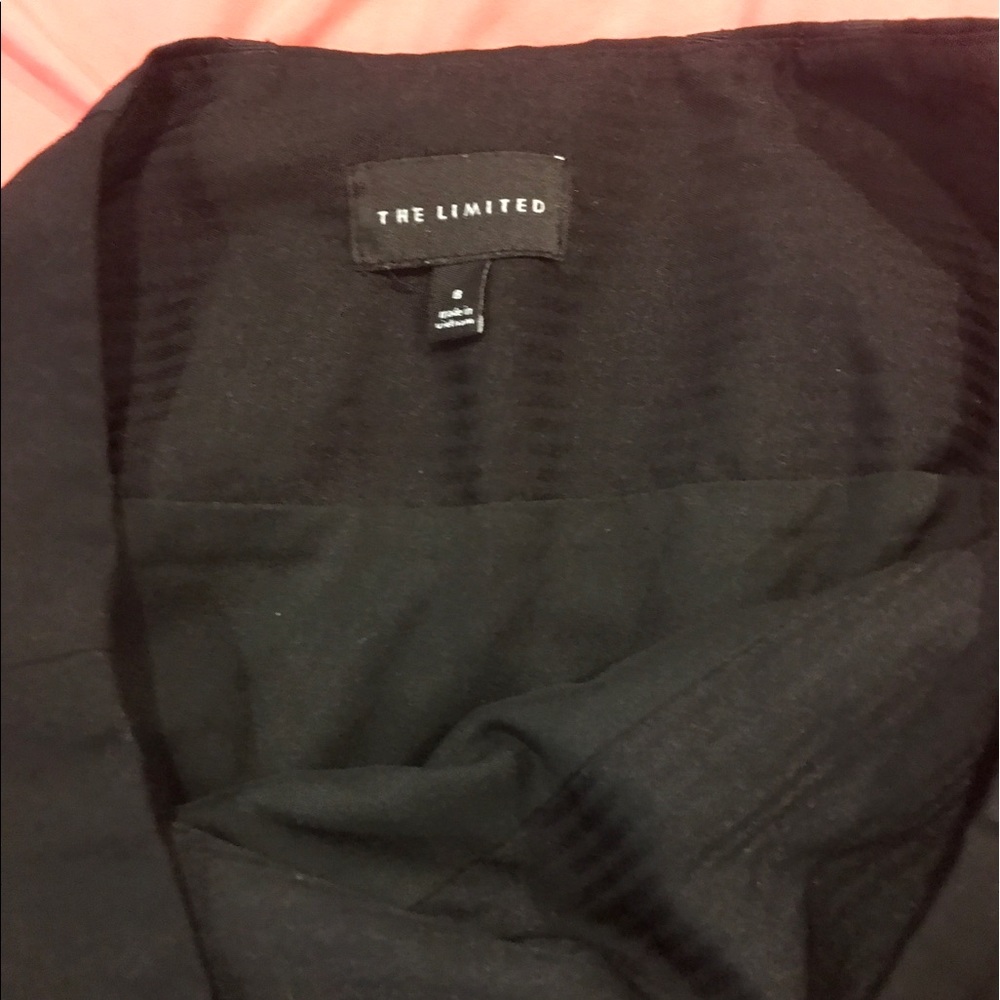 Limited skirt