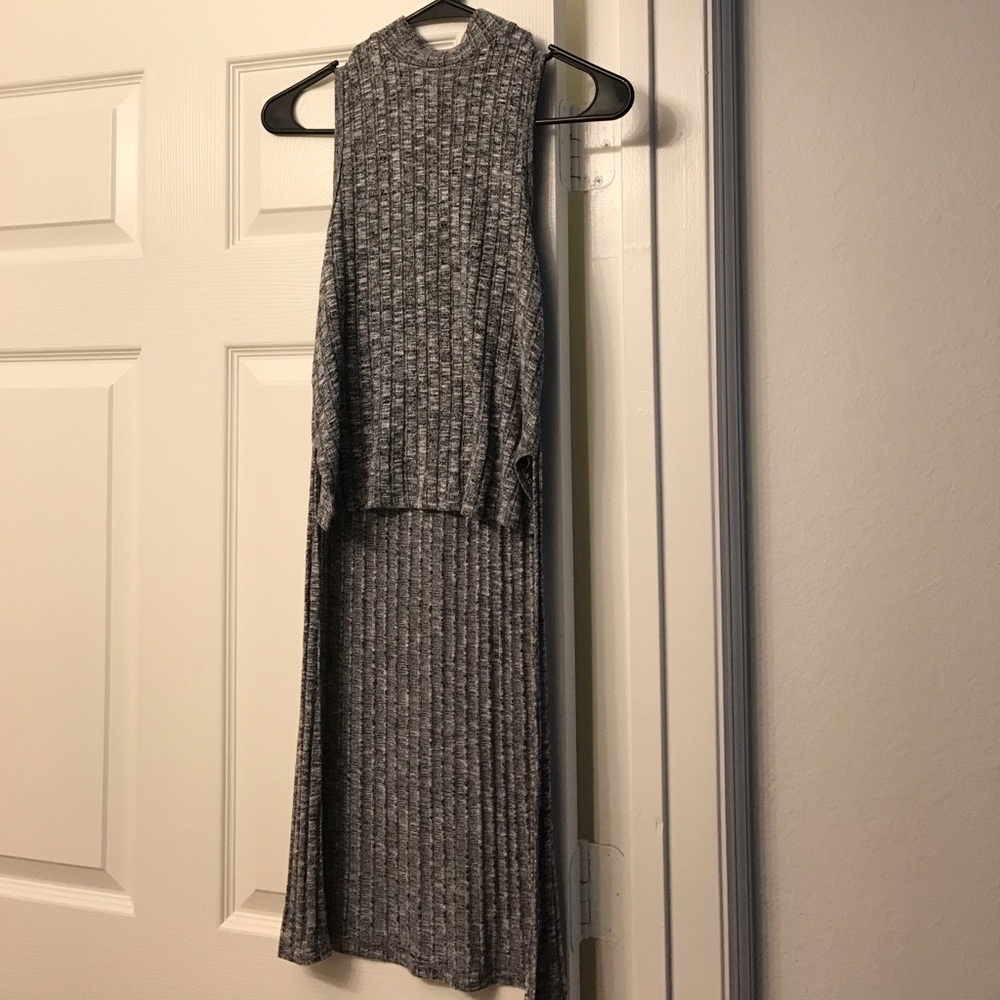 Gray top
