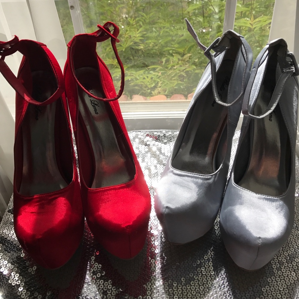 BNWOB Silver Platform Heels 6" in sz 10