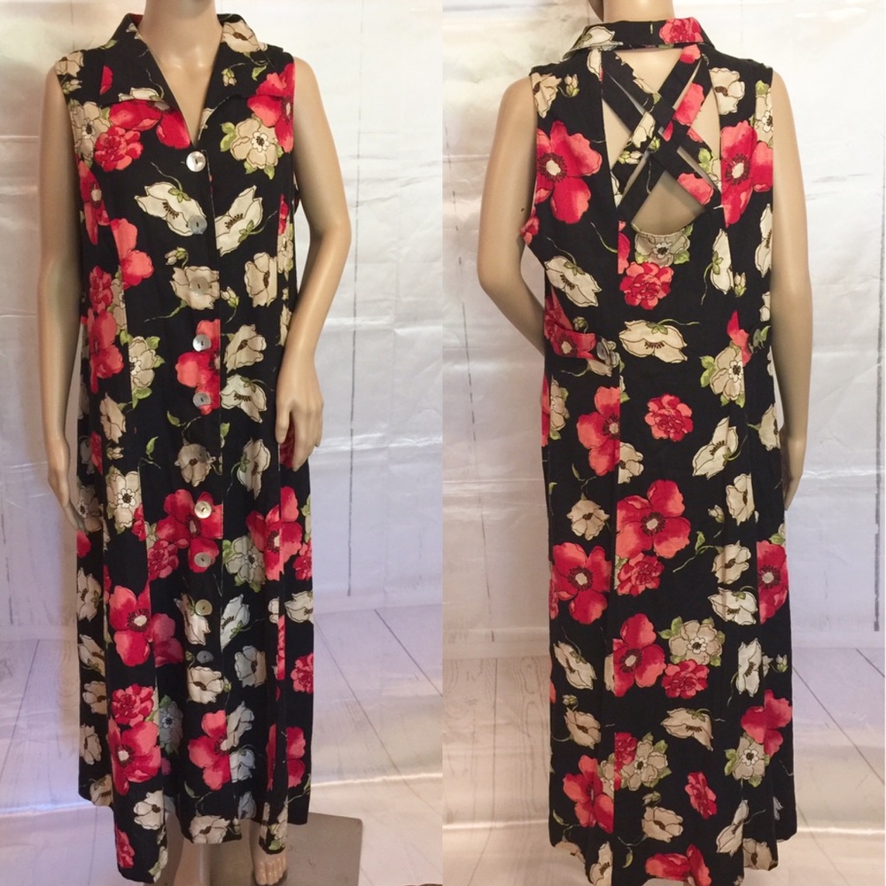 ⬇️White Stag Button Down Floral Print  Dress