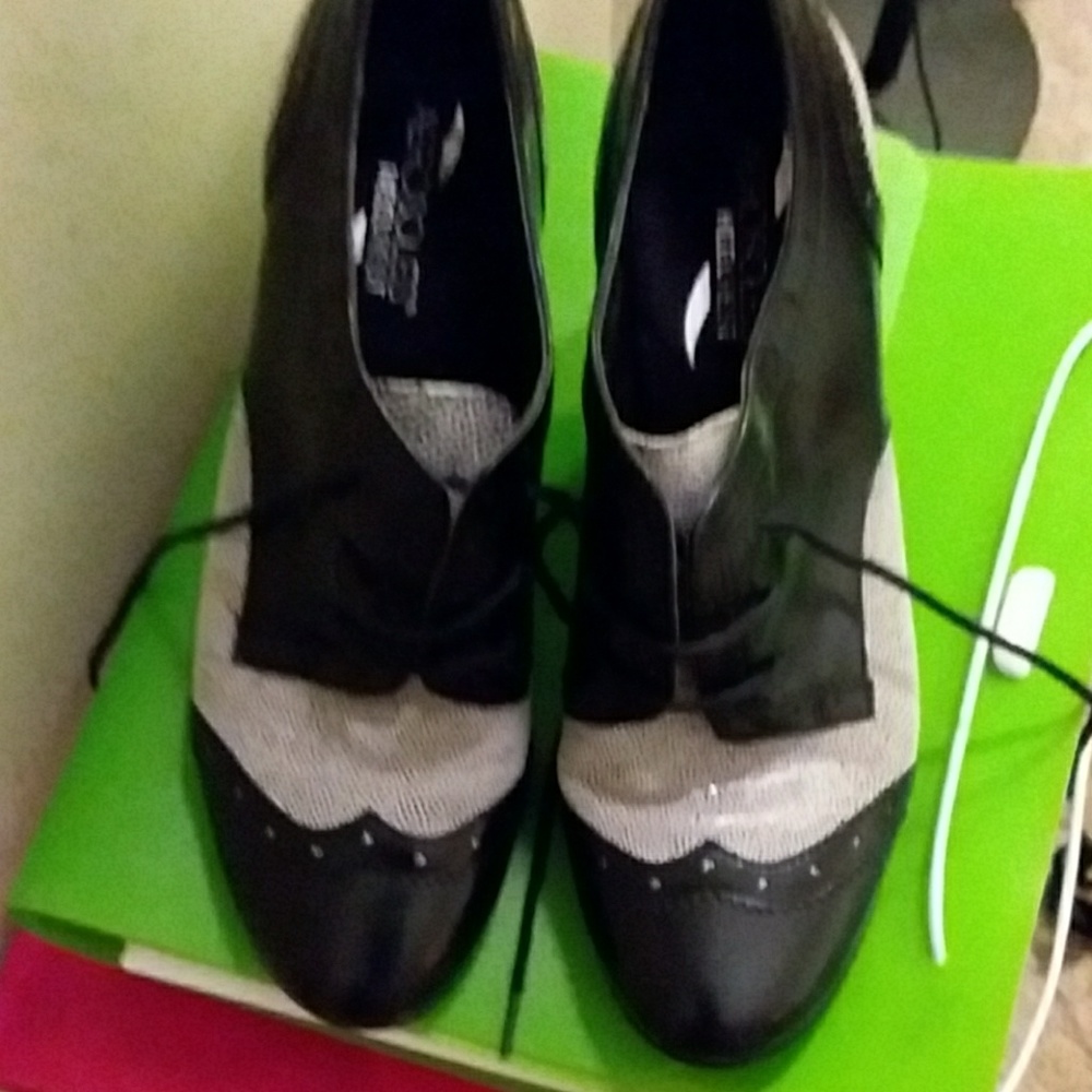 Chunk heeled Oxfords