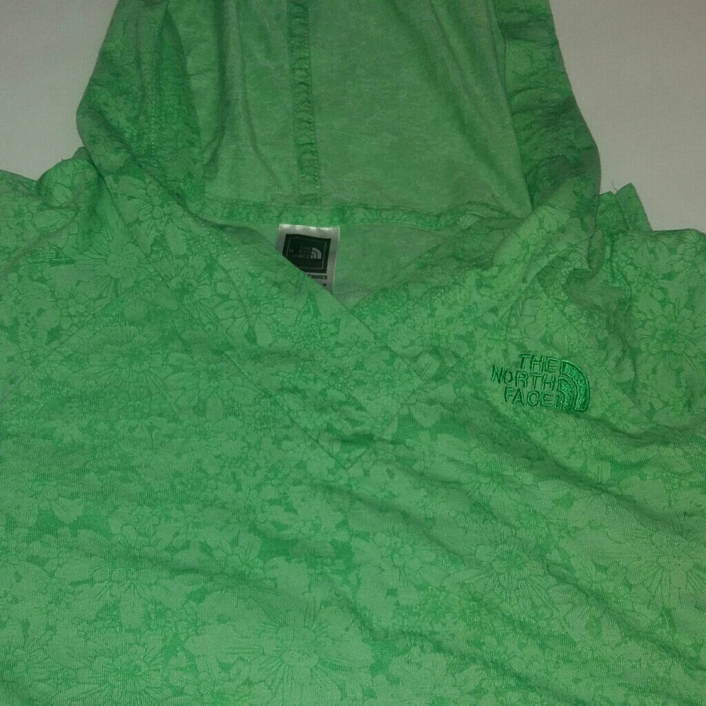 north face hooded three quarter length shirt