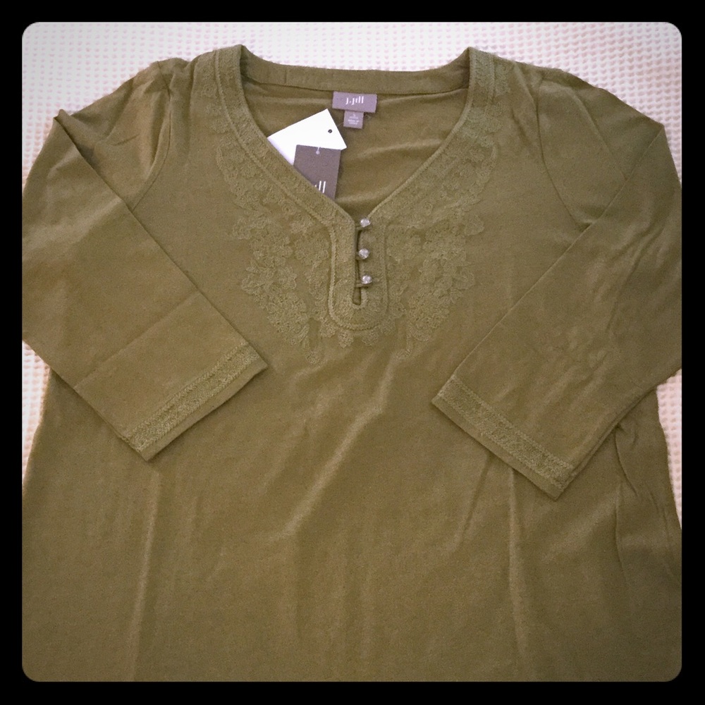 NWT. J.Jill 3/4 sleeve embroidered top