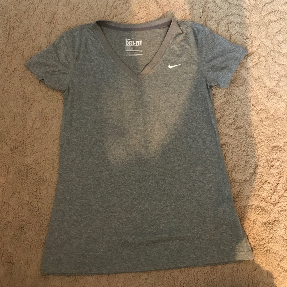 Grey Nike dri-fit shirt size small