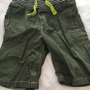 Mini Boden size 4 cargo shorts.