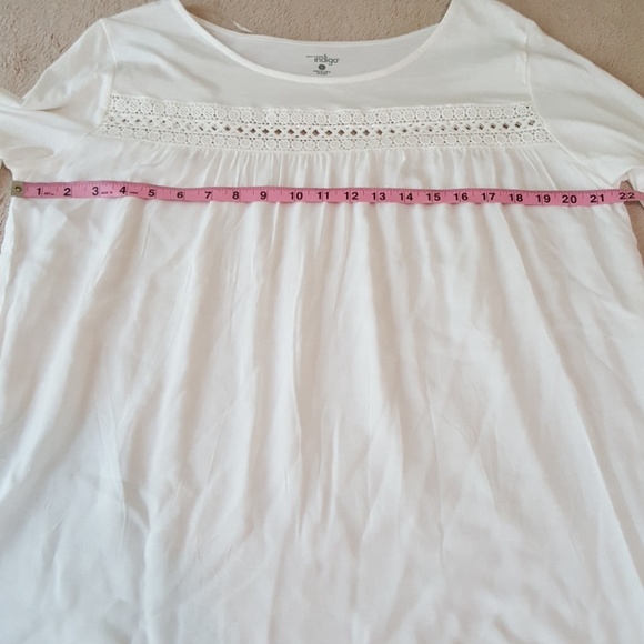 NWT "Indigo" Pretty White Blouse. Size Large. - Picture 4 of 8