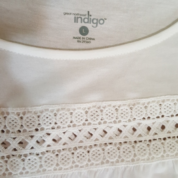 NWT "Indigo" Pretty White Blouse. Size Large. - Picture 6 of 8