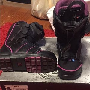 salomon snow boarding boots