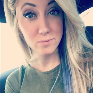 Meet your Posher, Kendra