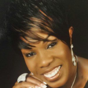 Meet your Posher, Regina