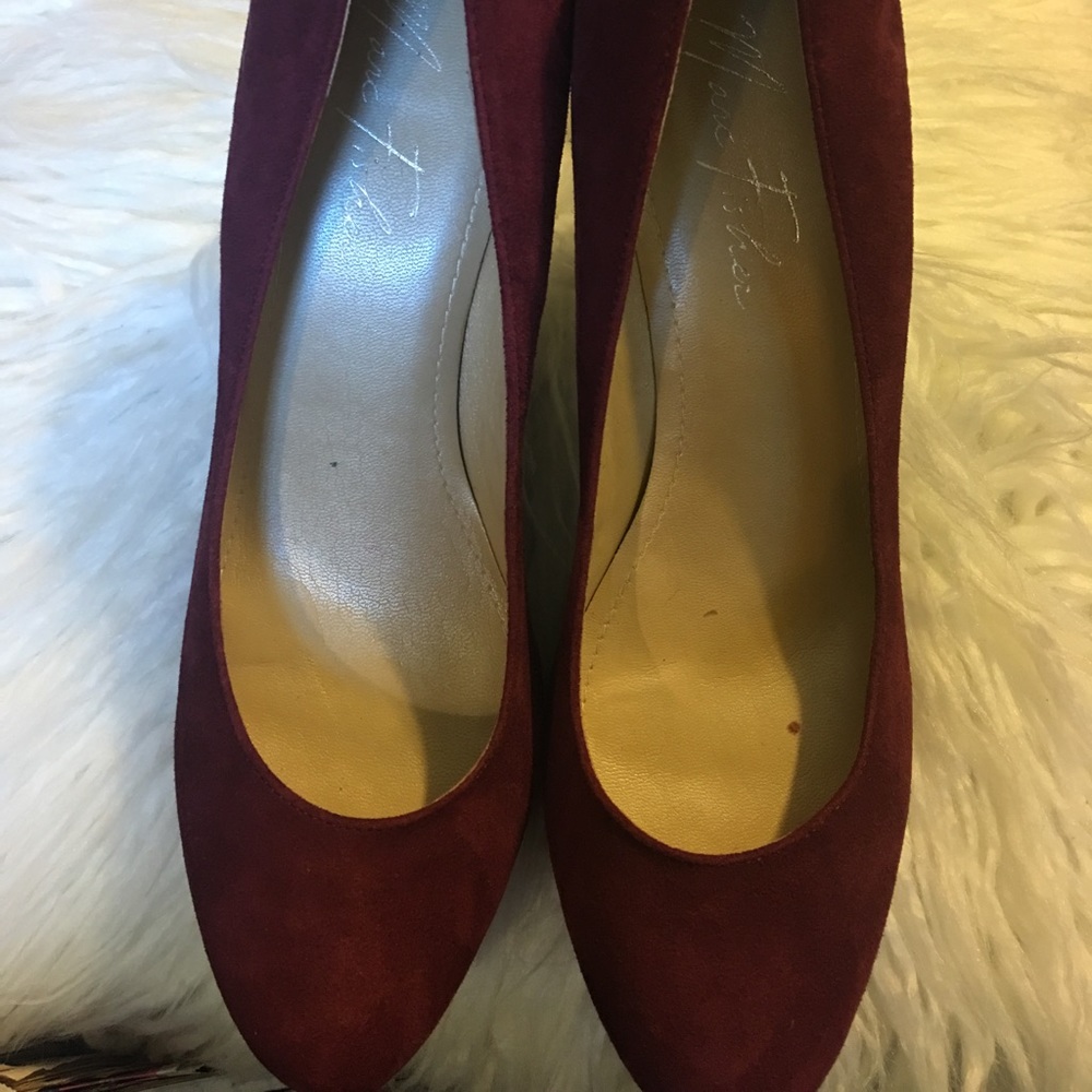 NWOT  Marc Fisher Suede Pumps - Picture 2 of 4