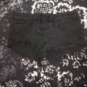 4th and bleeker for billabong embroidered shorts
