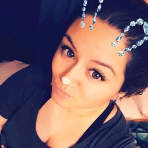 Meet your Posher, Magaly